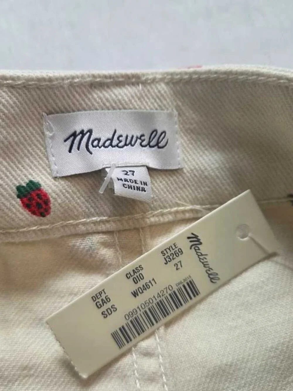 New 26 27 28 Madewell Emmett shorts in fresh strawberries Strawberry print